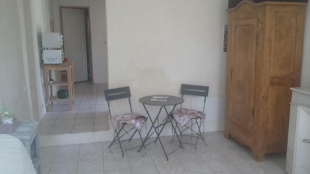 Appartement Dans Hameau Provencal Allauch Exterior foto